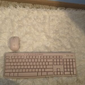 Logitech Pink Wireless Keyboard and Mouse Set
